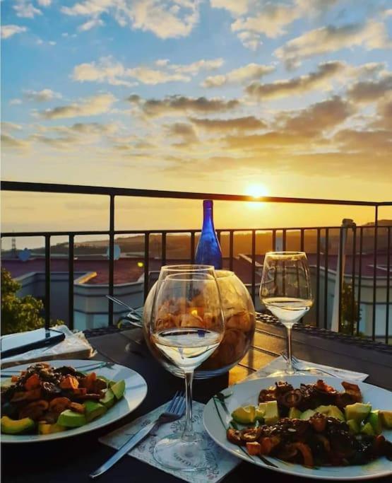 Private Pool 'Villa Vibe Tenerife' Sunset & Ocean View Chayofa Bagian luar foto