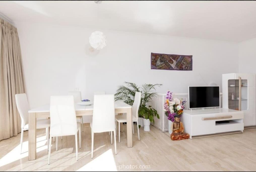 Private Pool 'Villa Vibe Tenerife' Sunset & Ocean View Chayofa Bagian luar foto